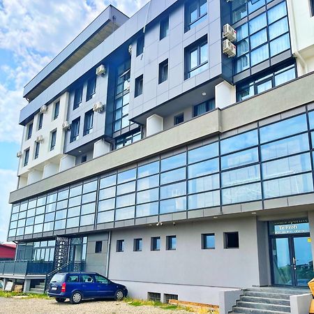 Infinity Plaza Hotel Gjakova Extérieur photo