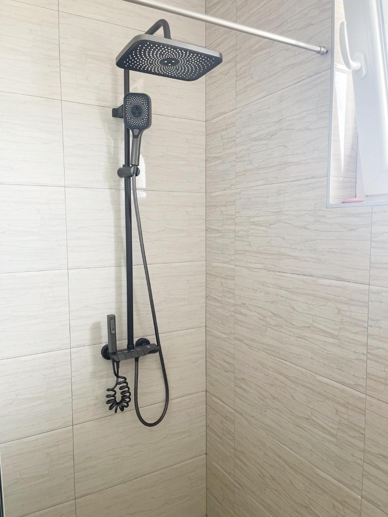 Infinity Plaza Hotel Gjakova Extérieur photo