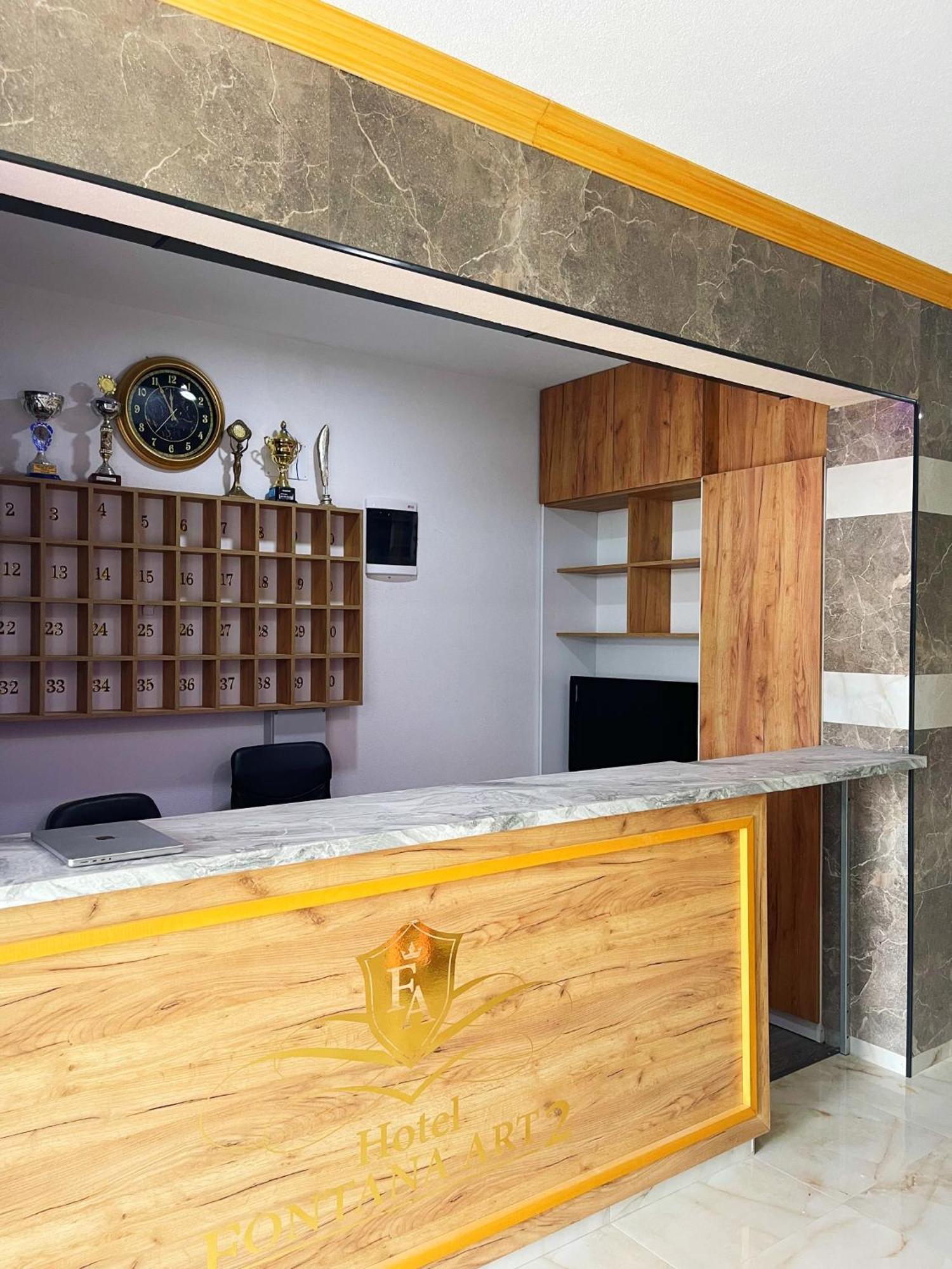 Infinity Plaza Hotel Gjakova Extérieur photo